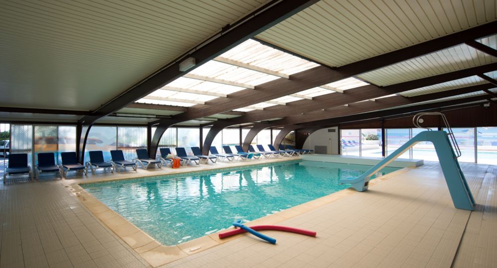 Piscine intérieure chauffée