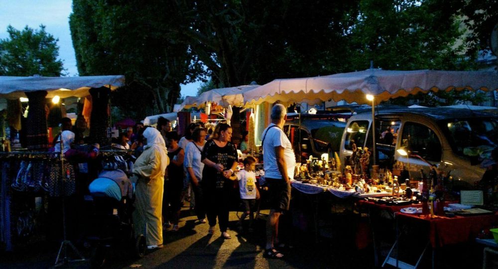 Marché nocturne