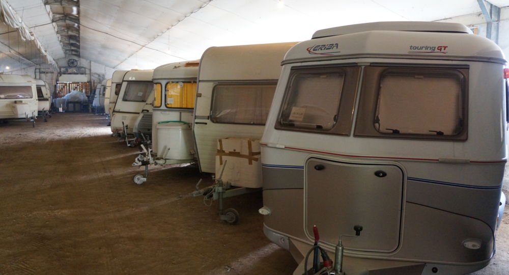 Le Mas de Linde : Gardiennage de Caravanes