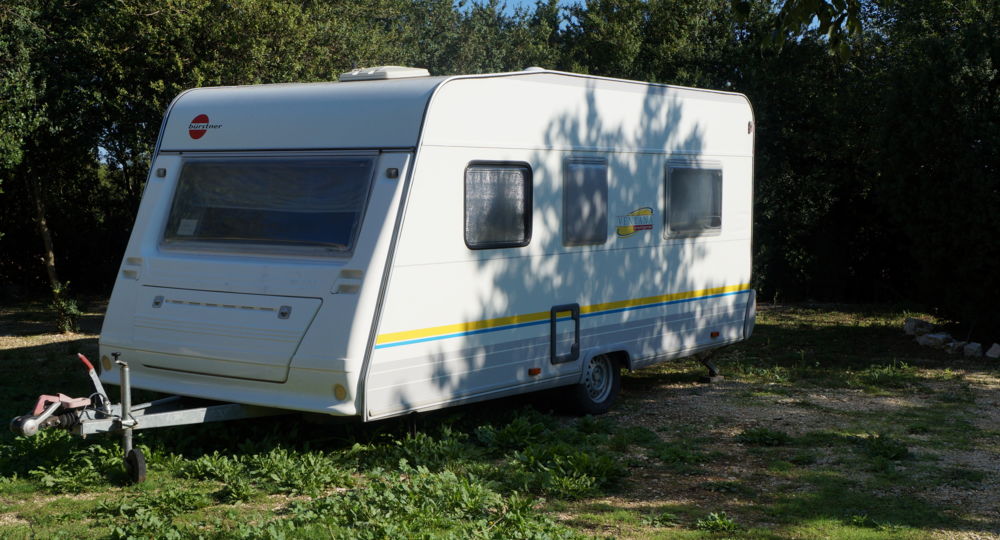 Le Mas de Linde : Gardiennage de Caravanes