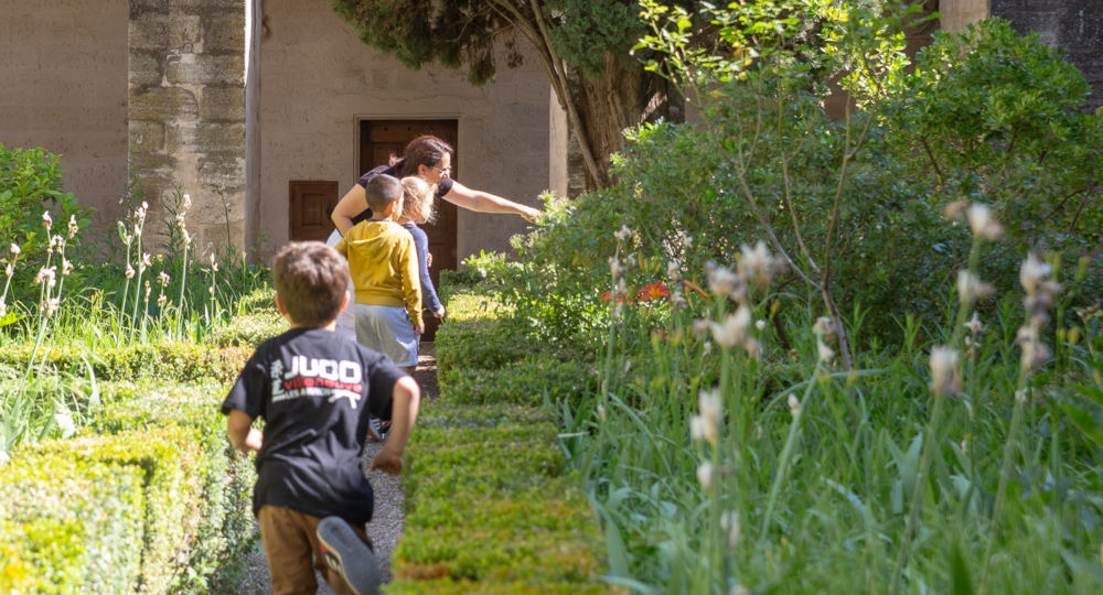 Visite commentée de la Chartreuse en famille_Villeneuve-lez-Avignon