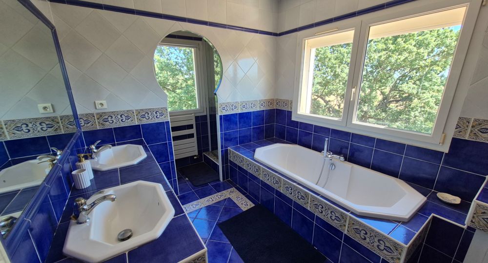 Salle de bain chambre bleue