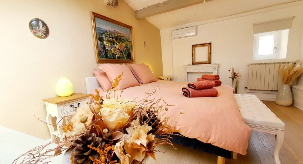 Chambre Rosemary climatisée avec Lit Queen Size