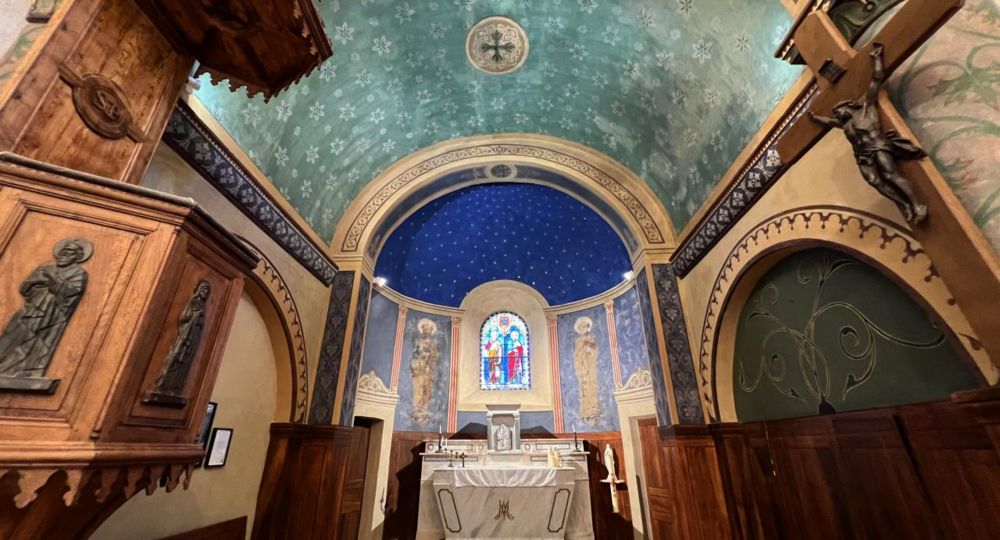 Intérieur église