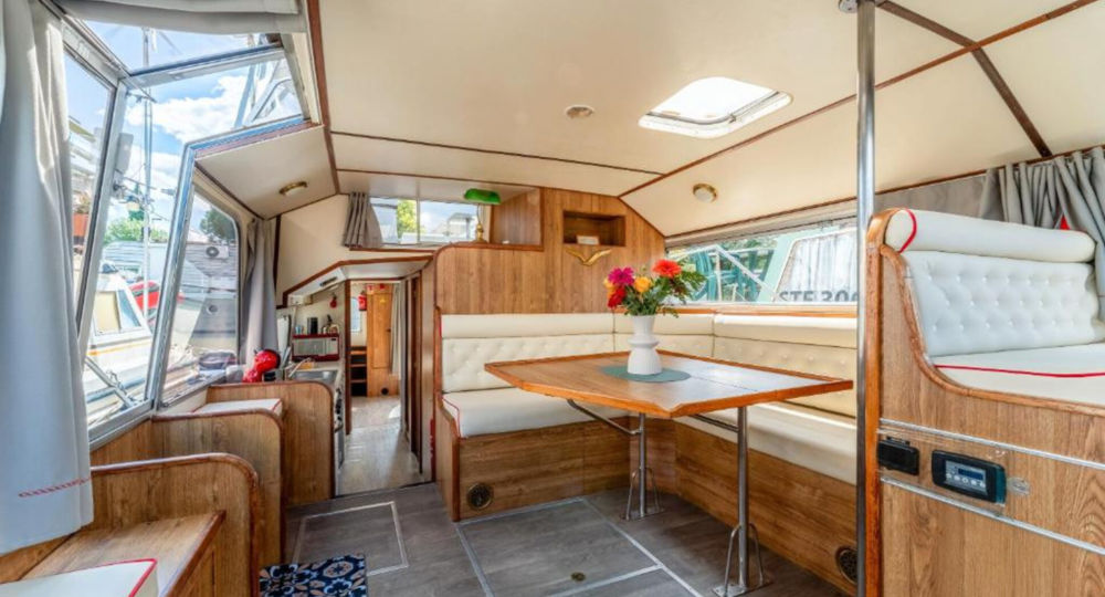 Gîte insolite sur l’eau – Bateau privatisé jusqu'à 7 personnes_Bellegarde