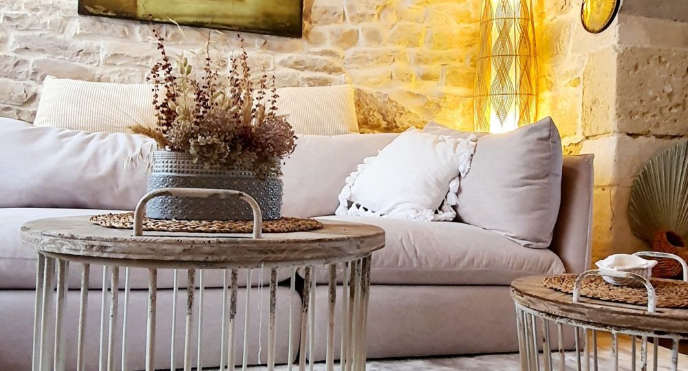 Salle de bain avec douche et WC