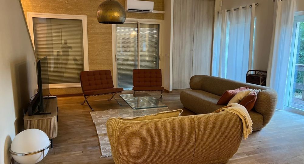 SALON PETITE BASTIDE