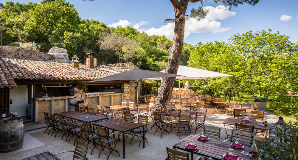 Banne, village de caractère et dégustation de vins_Joyeuse