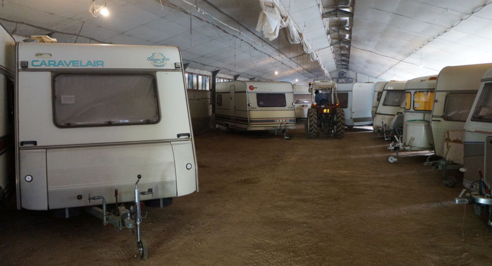Le Mas de Linde : Gardiennage de Caravanes