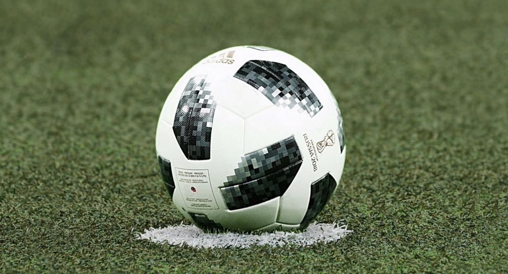 noname_13-soccer-3475163_1920.jpg