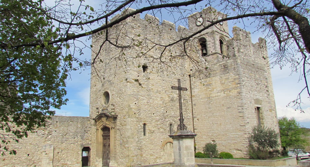 Eglise fortifiée de St laurent des Arbres