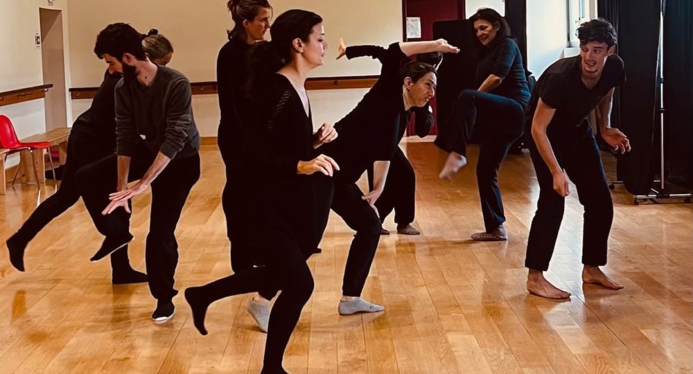 Stage - Du mouvement théâtral à l'espace scénique