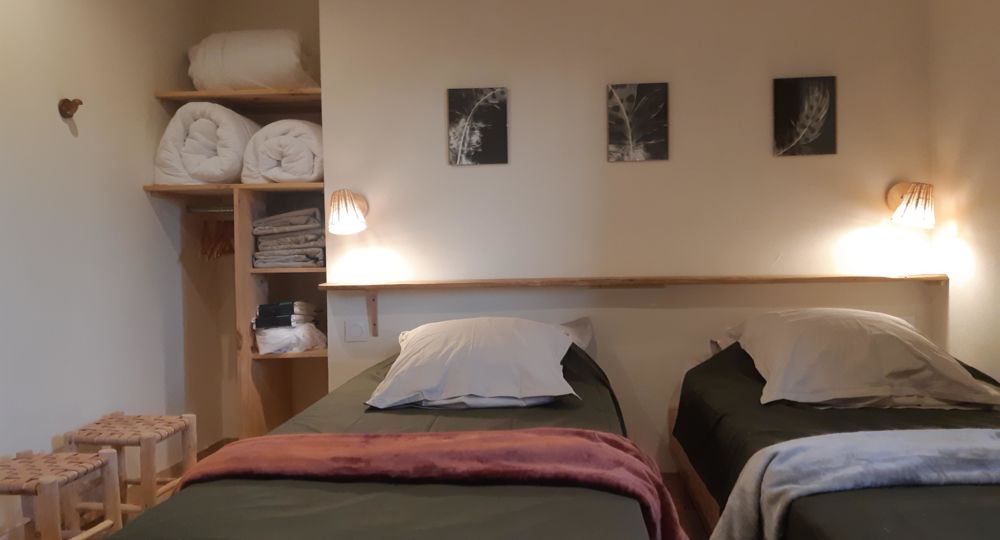chambre 2/3 lits 90/niveau 2