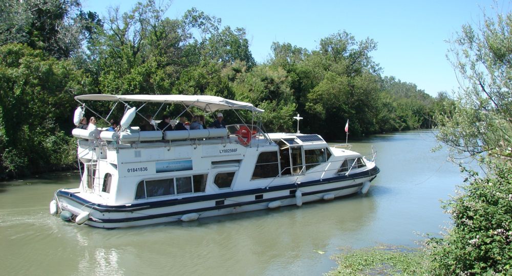 Balade fluviale aux portes de la Camargue_Bellegarde