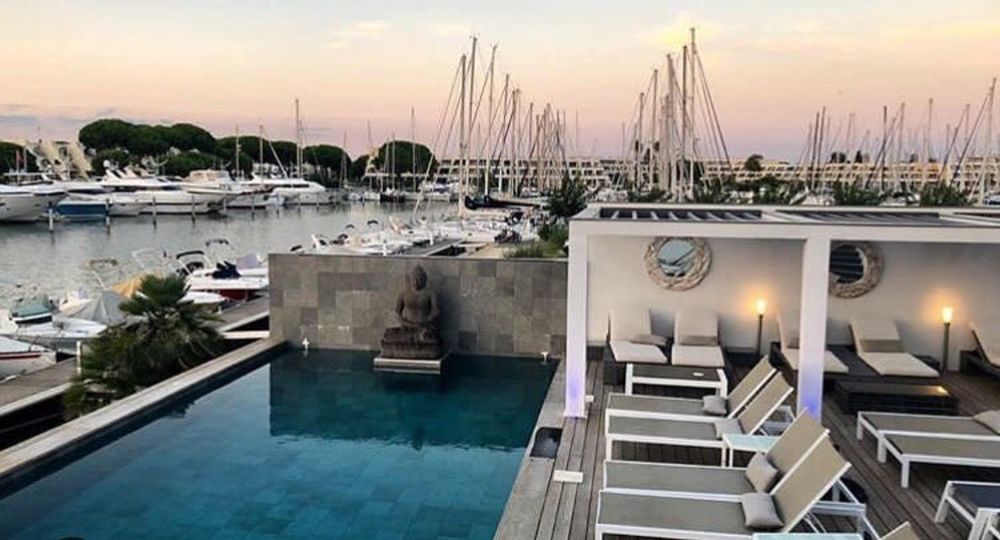 Piscine Deck