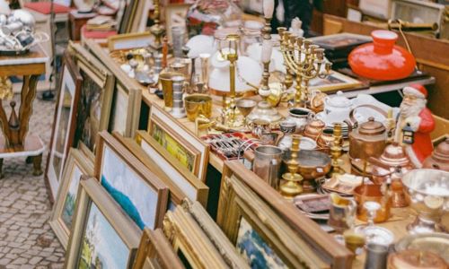 Foire aux Antiquit&eacute;s et &agrave; la Brocante