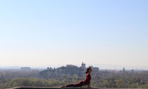 S&eacute;ance de yoga aux Jardins de l'Abbaye