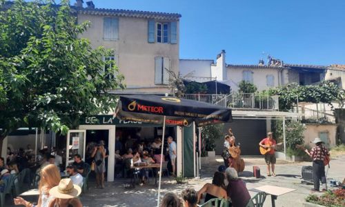 March&eacute; nocturne de Lasalle