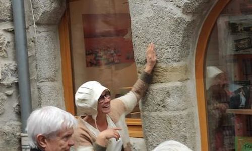 Visite th&eacute;&acirc;tralis&eacute;e de G&eacute;nolhac