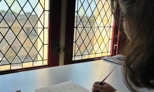 Visite-atelier : "&agrave; la d&eacute;couverte de la calligraphie m&eacute;di&eacute;vale" - Tours et Remparts d'Aigues-Mortes