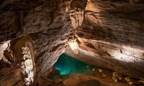 Grotte de Trabuc - Visite guid&eacute;e &agrave; la flamme