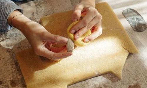 Atelier - Cr&eacute;ation d'une &oelig;uvre en c&eacute;ramique autour du th&egrave;me "botanique" avec Manon DUCRES