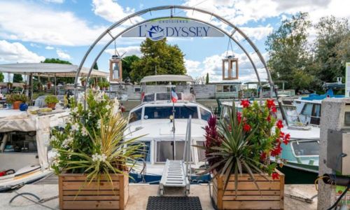 G&icirc;te insolite sur l&rsquo;eau &ndash; Bateau privatis&eacute; jusqu'&agrave; 7 personnes