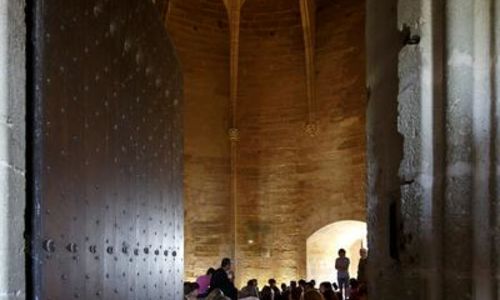 Visite cont&eacute;e "Mon mini-sacre" - Tours et remparts d'Aigues-Mortes