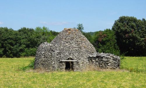 Le sentier des Capitelles de Blauzac