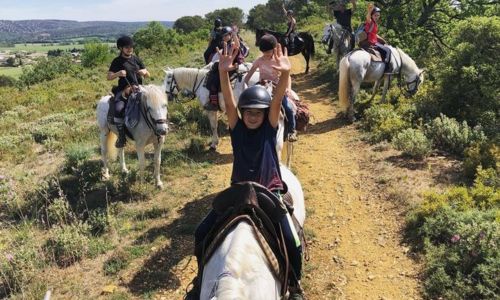 Tour de poneys &agrave; la ferme Dou Panta&iuml;