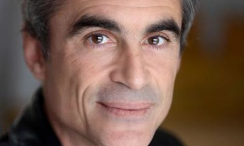 Un soir, un auteur re&ccedil;oit Raphael Enthoven