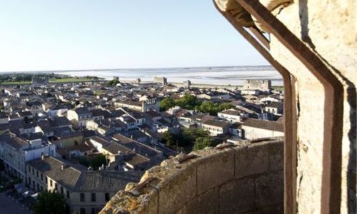 Visites privil&egrave;ges - Tours et Remparts d'Aigues-Mortes