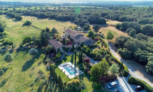 G&icirc;te La Glycine - Mas de la Rivoire