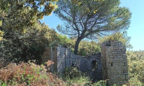 Visitez la chapelle St Victor de Castel &agrave; Bagnols-sur-C&egrave;ze