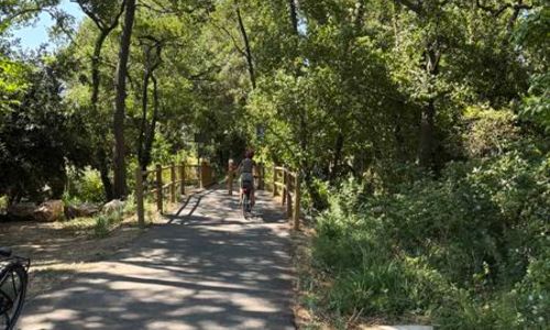 Piste cyclable Uz&egrave;s &ndash; Saint-Quentin-la-Poterie