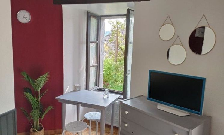 Studio BEBERT, Tour Saint Pierre