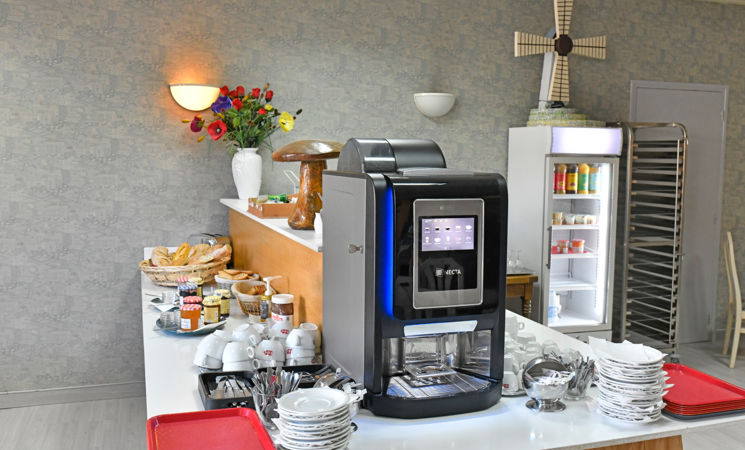 Le Petit Dejeuner