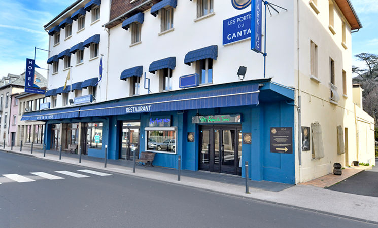 Les Portes du Cantal***