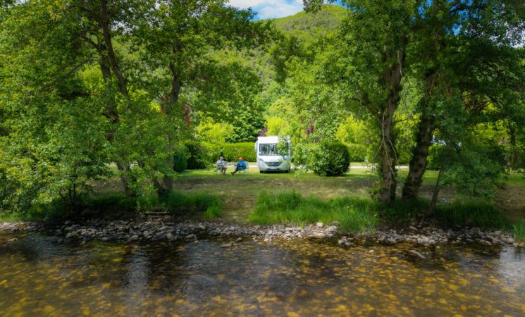 Camping municipal les Vigeaires_Ferrières-Saint-Mary