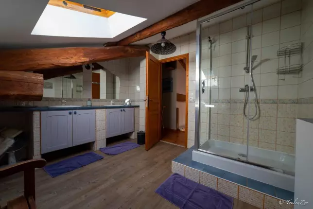 La Ferme de Menoun, THIL