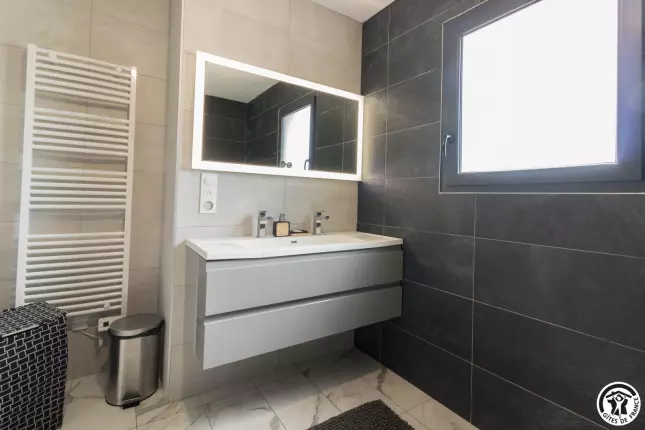 La Villa - Piscine et Jacuzzi, MERVILLE