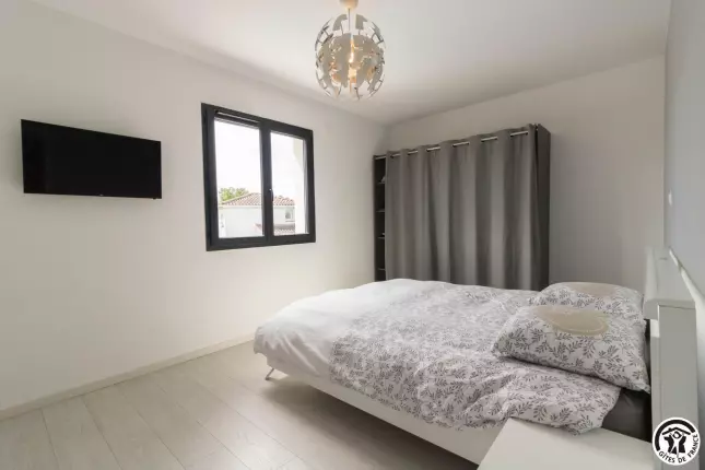 La Villa - Piscine et Jacuzzi, MERVILLE