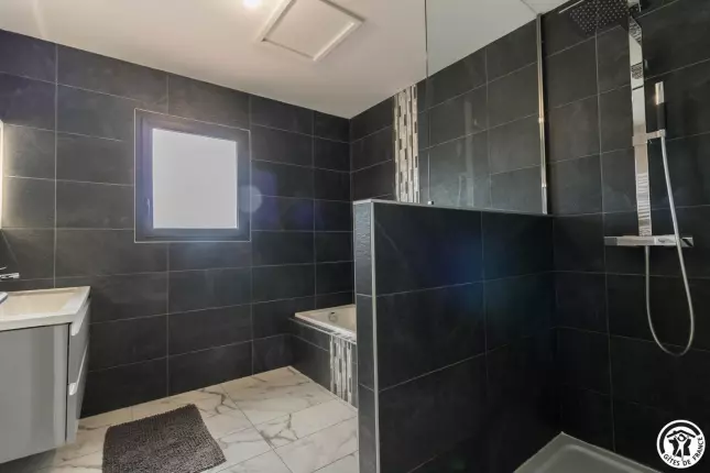 La Villa - Piscine et Jacuzzi, MERVILLE