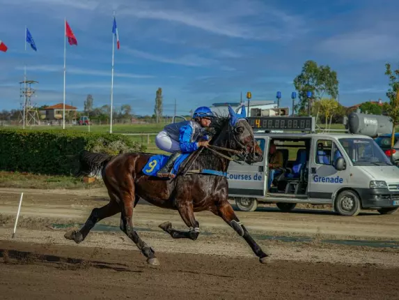 PHOTOS Site Internet - Hippodrome ©SIDrone_TourismeHautsTolosans, GRENADE
