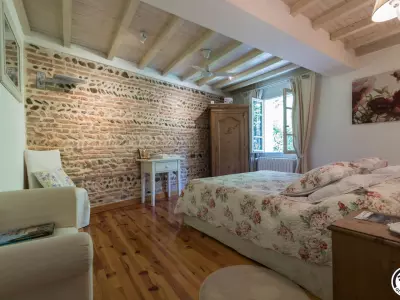 LA P'TITE COUR, MONTAIGUT-SUR-SAVE