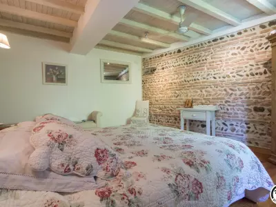 LA P'TITE COUR, MONTAIGUT-SUR-SAVE