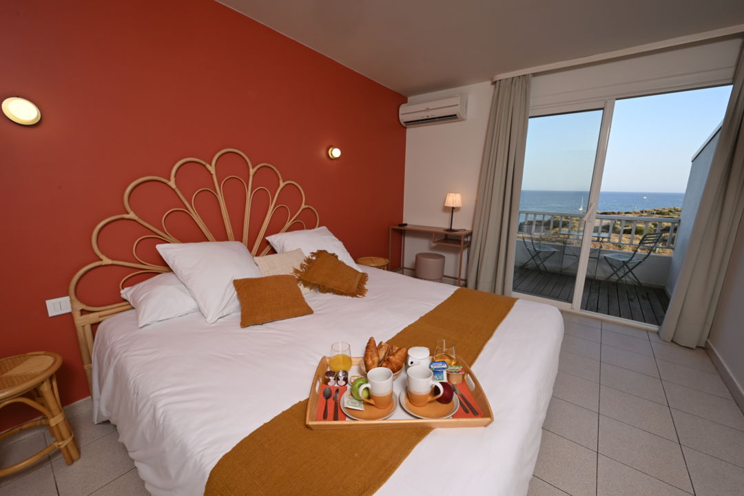 Hôtel Le Bellevue 2 étoiles au Cap d'Agde - Chambre vue mer