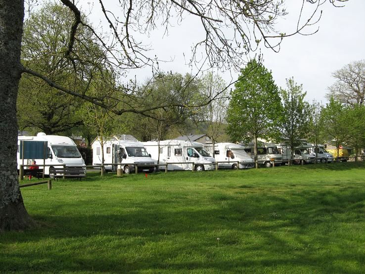 Aire de Camping car l'ïle de l'Agout_1