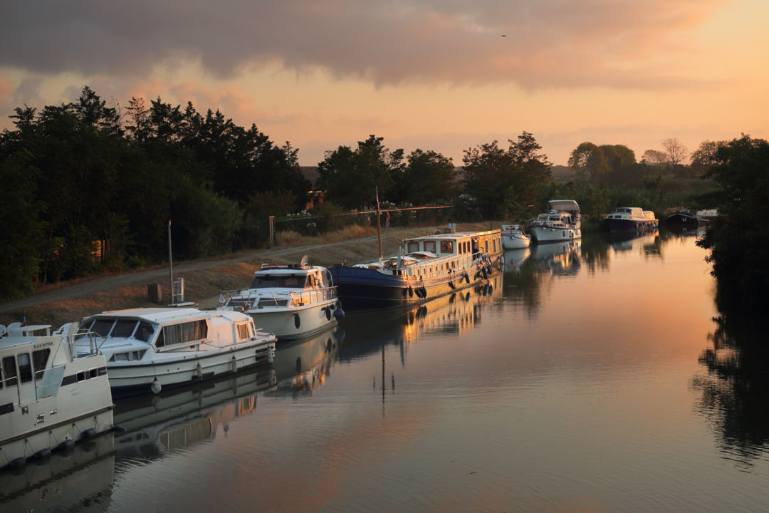 La canal du Midi au crépuscule
