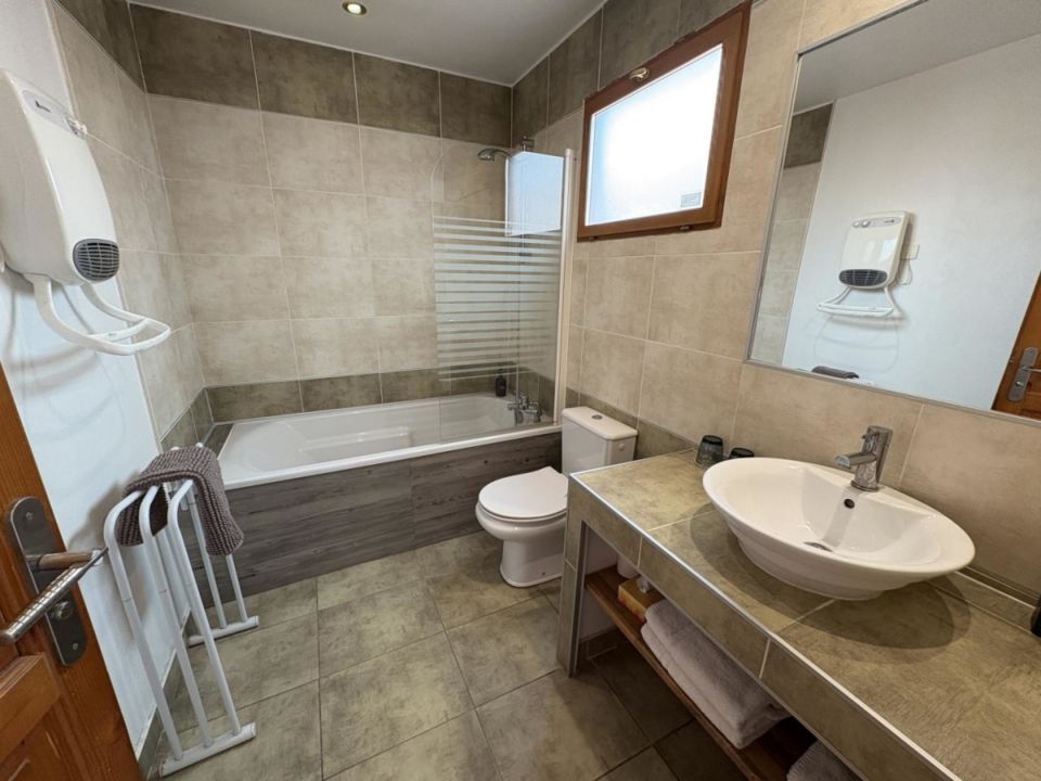 34G13442 Le Patio 34 - Standard 2_1